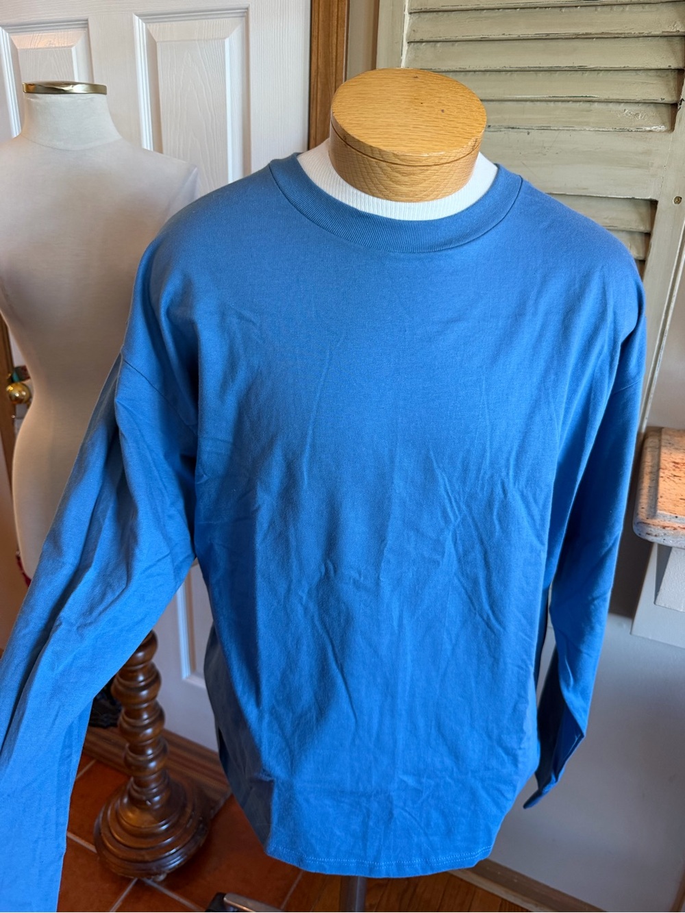 Hanes Long-Sleeve Crewneck Shirt - Blue